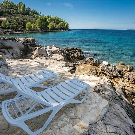 Villa - 20 M From The Sea With Spacious Terrace