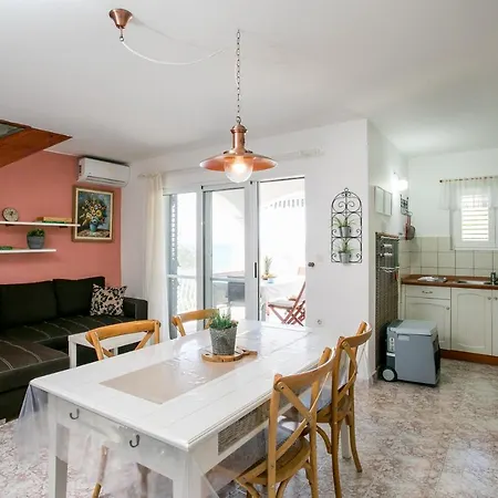 - 20 M From The Sea With Spacious Terrace וילה *